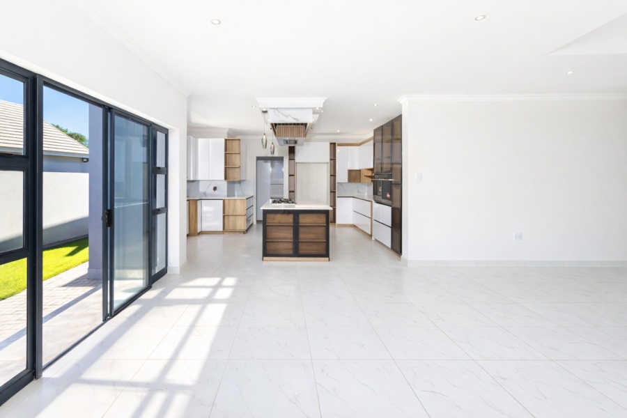 4 Bedroom Property for Sale in Landsmeer Residential Estate North West